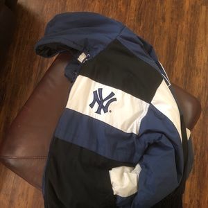 Used  Size XL  Ny Yankee jacket with the hoodie!🔥